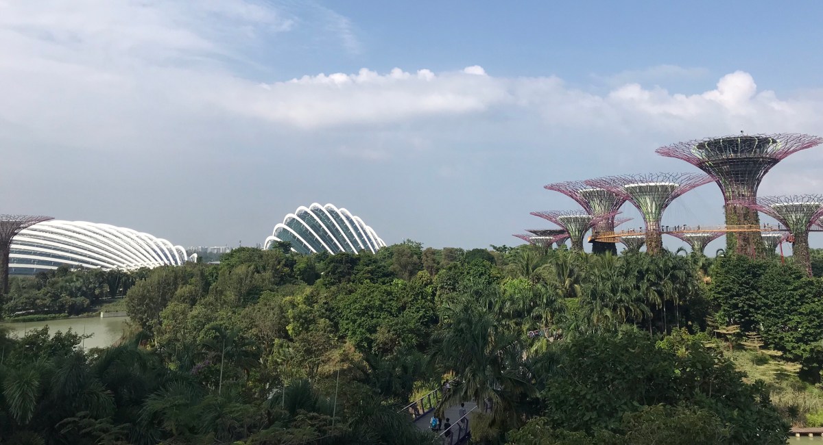 Tarik Tunai Kartu Kredit di Luar&nbsp;Negeri